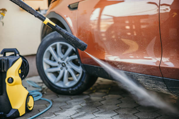 Best Affordable Pressure Washing  in Waukon, IA