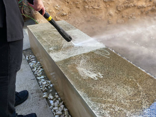 Best Pressure Washing Services for Businesses  in Waukon, IA